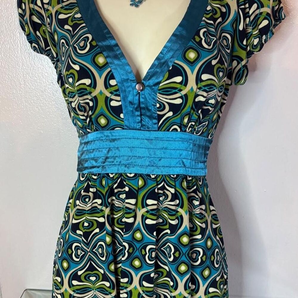 RARE Vintage Y2K Hot Tempered Geometric Babydoll Tie Back Top Women’s Medium